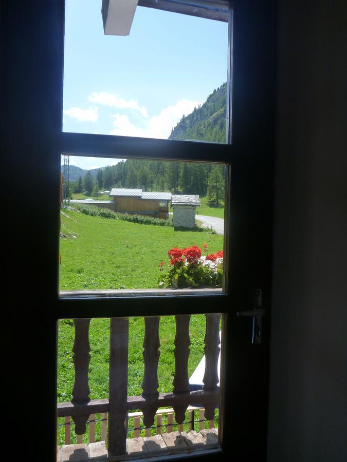 Chalet Les Melezes Bed and Breakfast Tignes Buitenkant foto